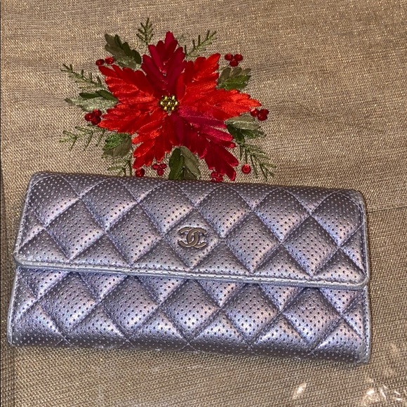 CHANEL Handbags - Authentic Chanel wallet